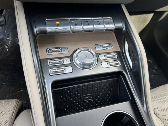 new 2025 Lincoln Nautilus car, priced at $66,701