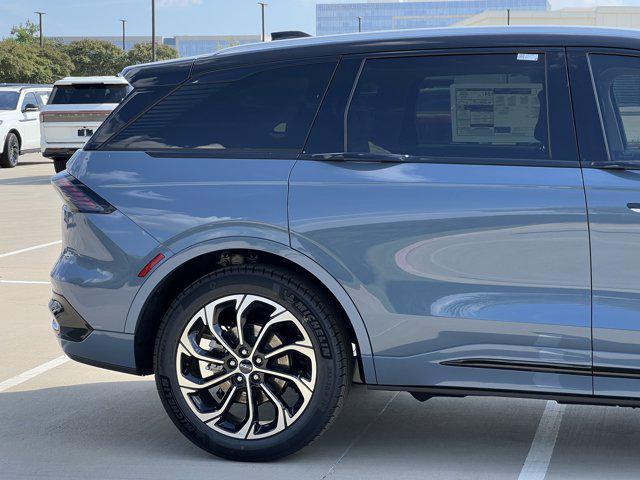 new 2025 Lincoln Nautilus car, priced at $66,701