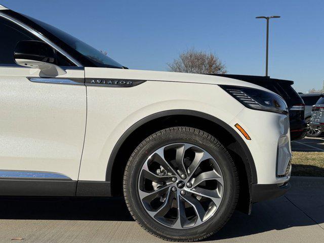 new 2025 Lincoln Aviator car, priced at $70,625