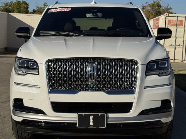 new 2024 Lincoln Navigator car, priced at $98,023