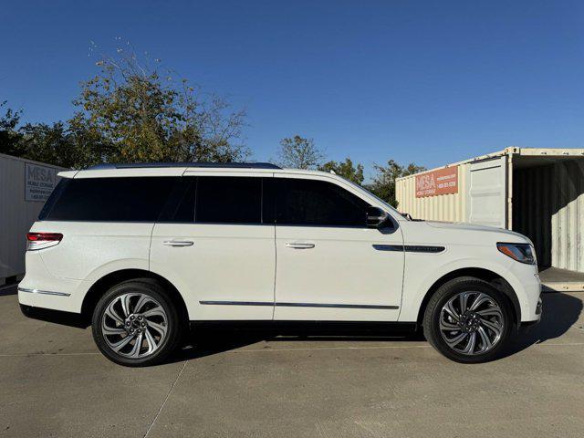 new 2024 Lincoln Navigator car, priced at $98,023