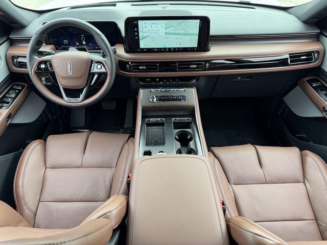 new 2025 Lincoln Aviator car, priced at $71,317