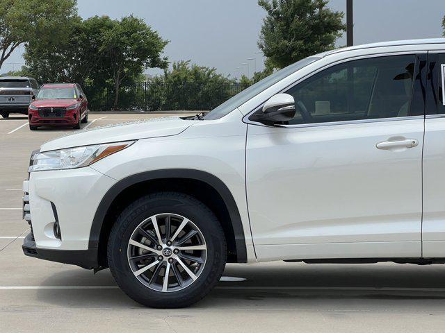 used 2018 Toyota Highlander car, priced at $27,499