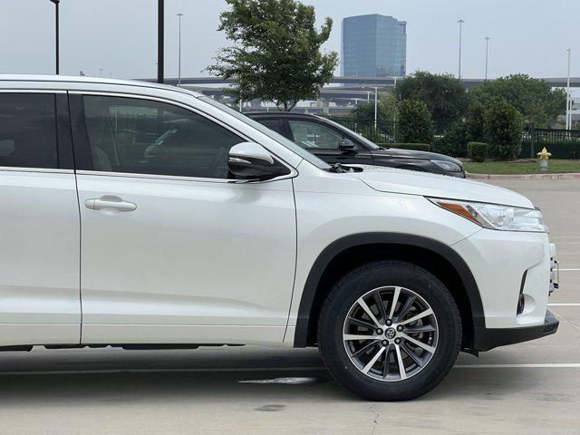 used 2018 Toyota Highlander car, priced at $27,499