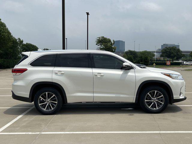 used 2018 Toyota Highlander car, priced at $27,499