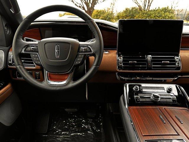 new 2024 Lincoln Navigator car, priced at $102,024