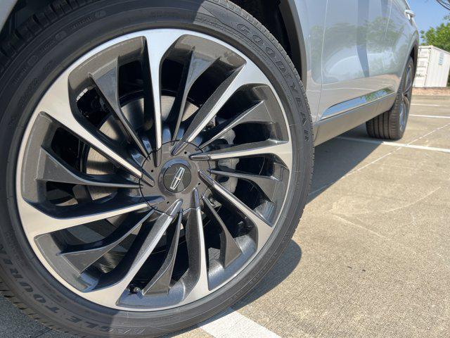 new 2025 Lincoln Aviator car, priced at $71,447