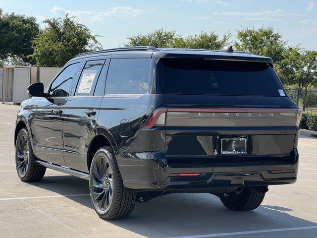 new 2025 Lincoln Navigator car, priced at $103,978