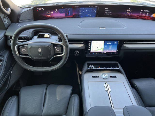 new 2025 Lincoln Navigator car, priced at $103,978