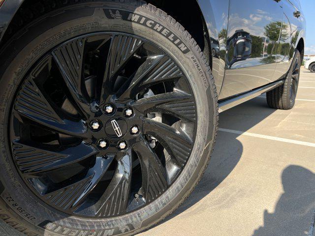 new 2025 Lincoln Navigator car, priced at $103,978