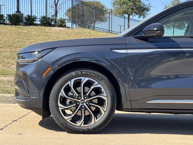 new 2024 Lincoln Nautilus car, priced at $60,451