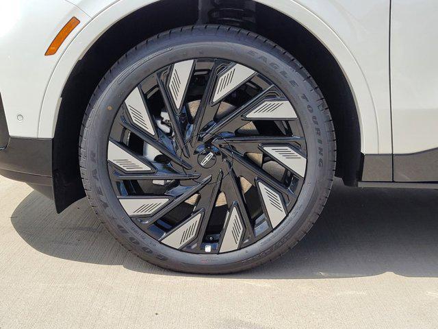 new 2024 Lincoln Nautilus car, priced at $56,251