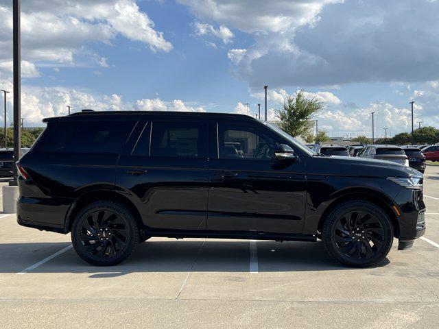 new 2025 Lincoln Navigator car, priced at $106,144