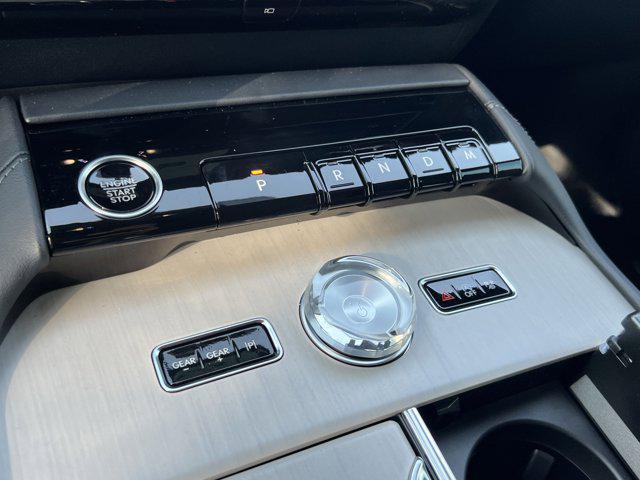 new 2025 Lincoln Navigator car, priced at $106,144