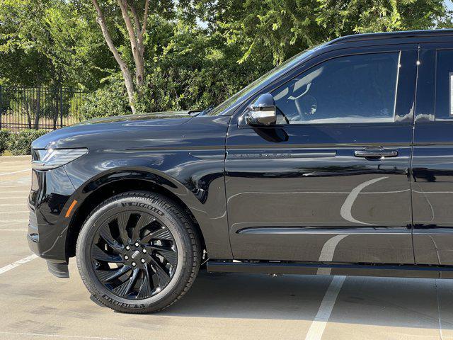 new 2025 Lincoln Navigator car, priced at $106,144