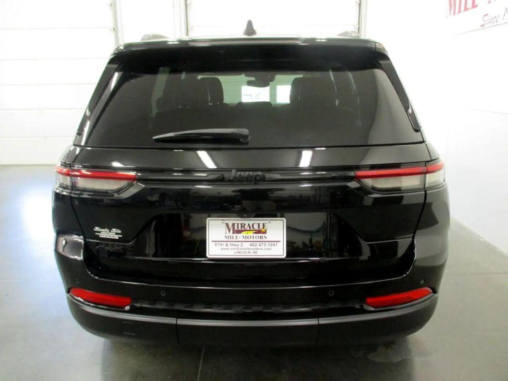 used 2022 Jeep Grand Cherokee car, priced at $32,950
