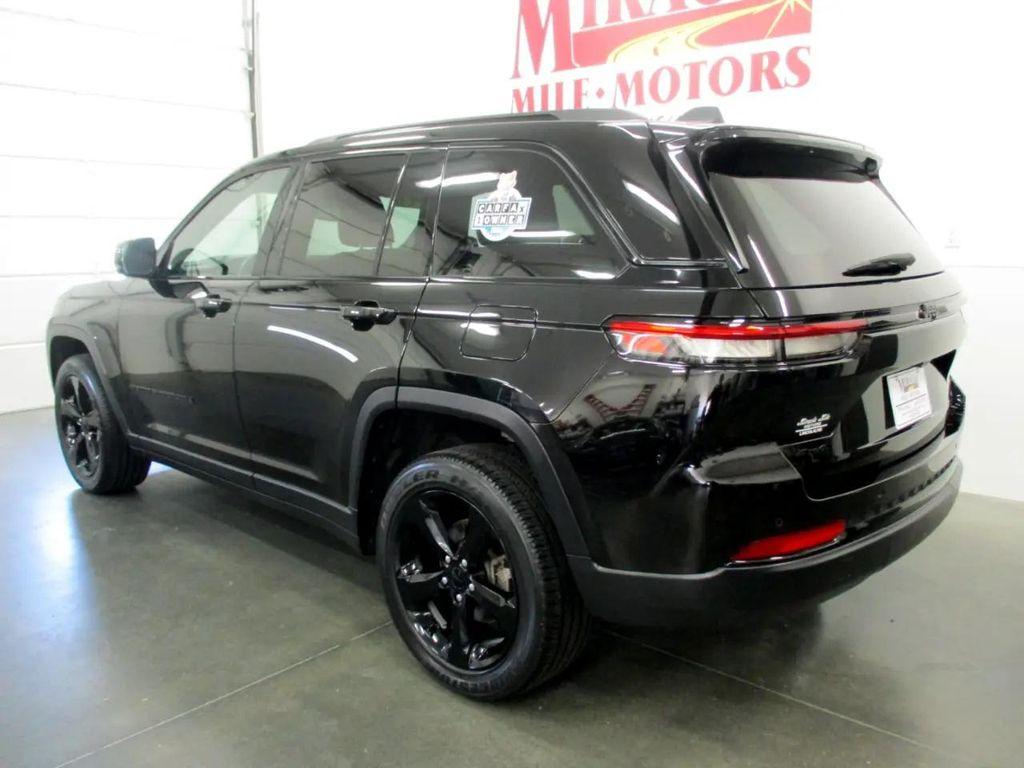 used 2022 Jeep Grand Cherokee car, priced at $32,950