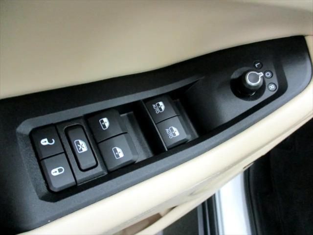used 2022 Jeep Grand Cherokee car, priced at $29,950