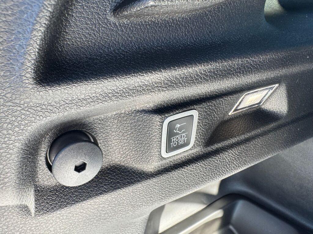 new 2025 Jeep Grand Cherokee L car, priced at $50,375