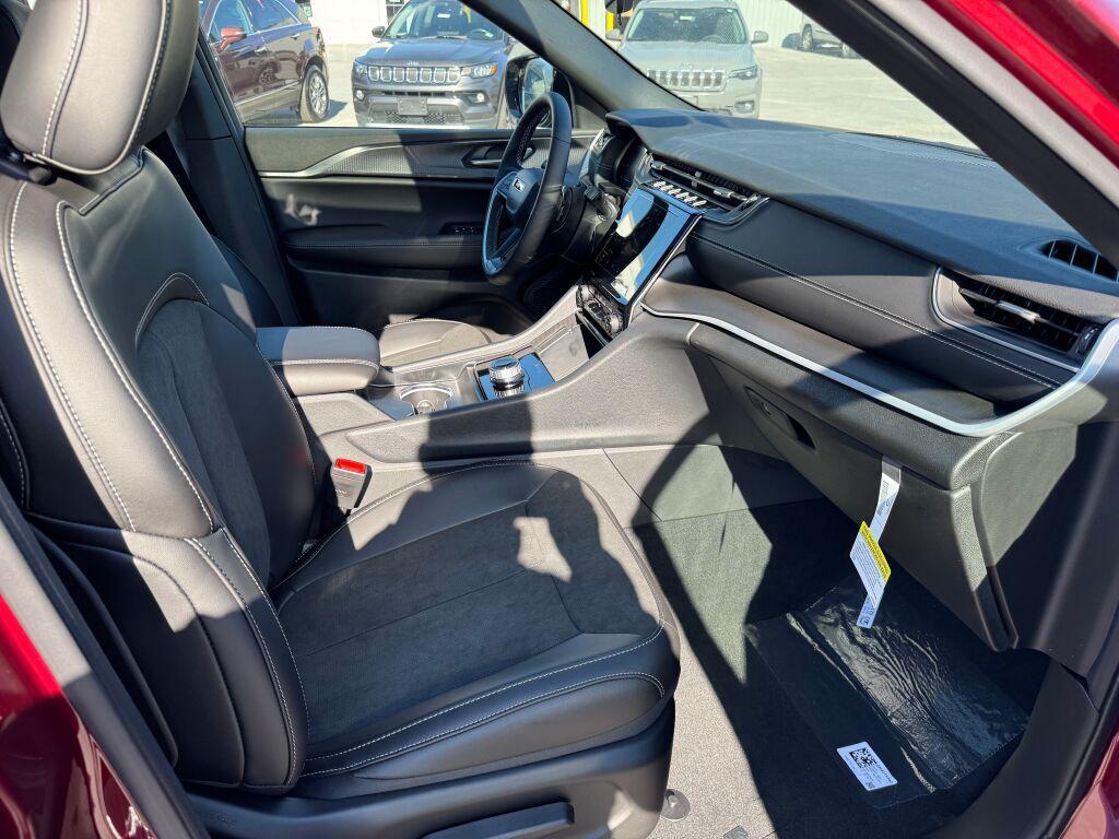 new 2025 Jeep Grand Cherokee L car, priced at $50,375