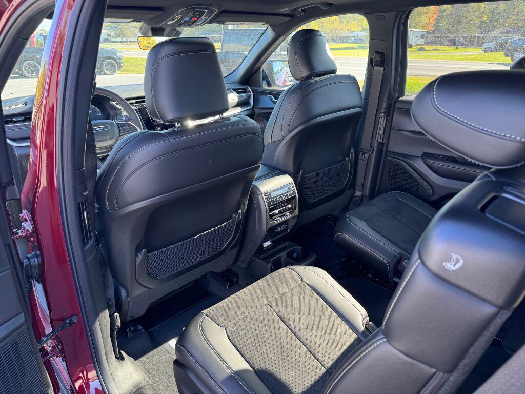 new 2025 Jeep Grand Cherokee L car, priced at $50,375