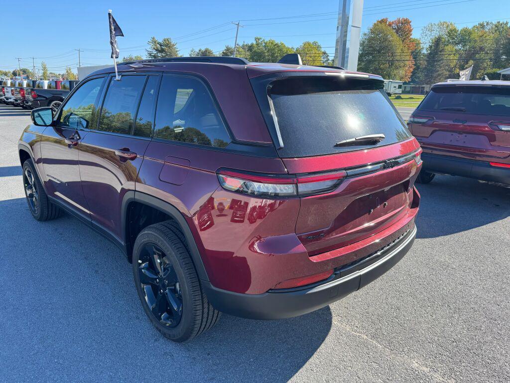new 2025 Jeep Grand Cherokee car, priced at $48,375