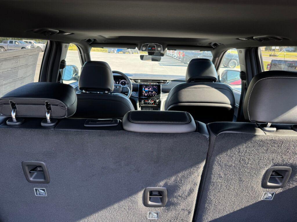 new 2025 Jeep Grand Cherokee car, priced at $48,375