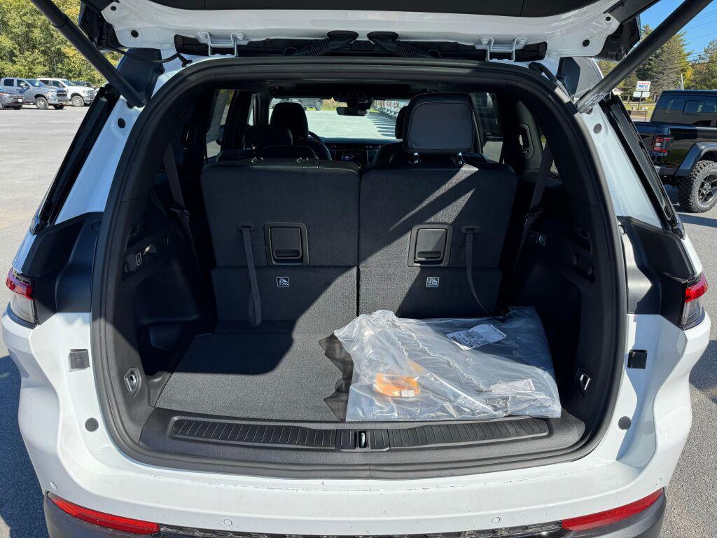 new 2025 Jeep Grand Cherokee L car, priced at $49,780