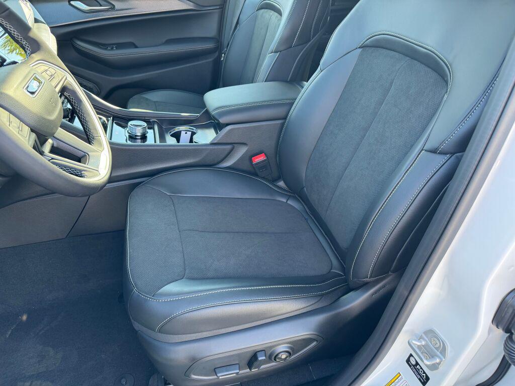 new 2025 Jeep Grand Cherokee L car, priced at $49,780