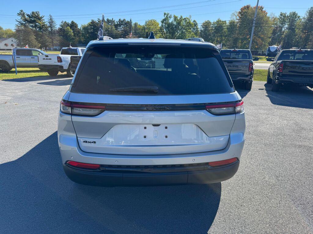 new 2025 Jeep Grand Cherokee car, priced at $48,375