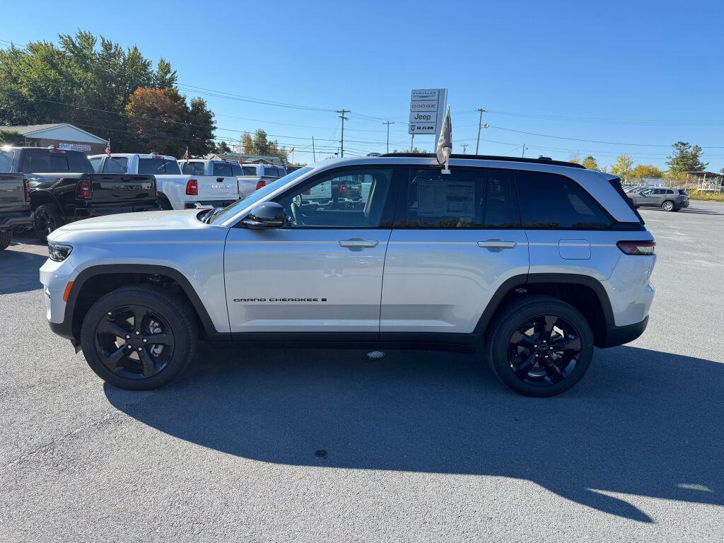 new 2025 Jeep Grand Cherokee car, priced at $48,375