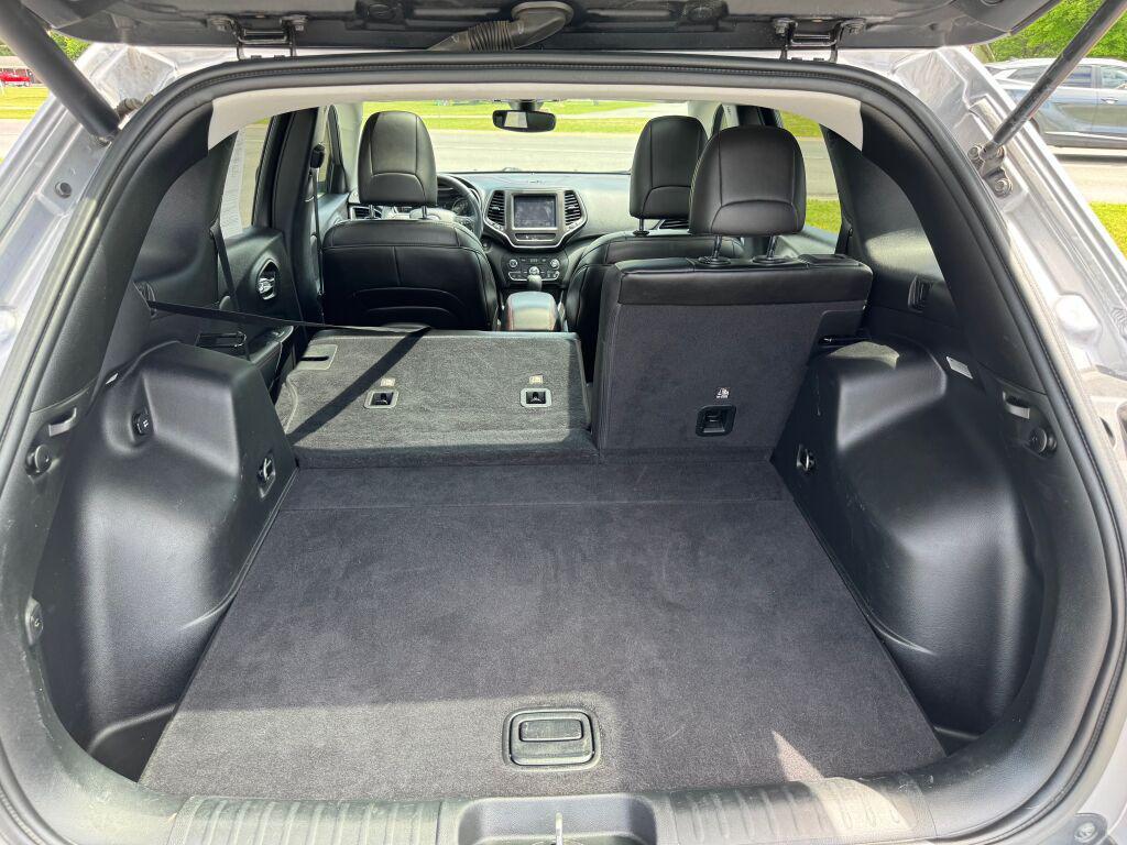 used 2019 Jeep Cherokee car, priced at $21,995