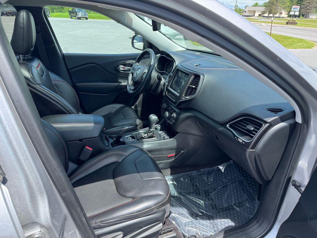 used 2019 Jeep Cherokee car, priced at $21,995