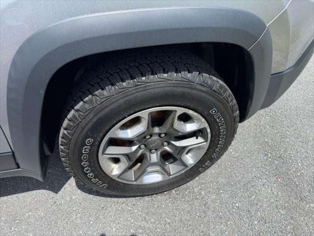 used 2019 Jeep Cherokee car, priced at $21,995