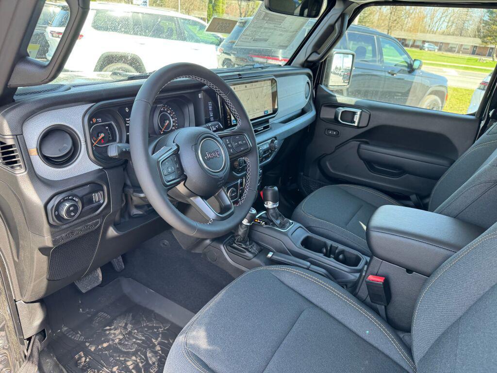 new 2025 Jeep Gladiator car, priced at $51,535