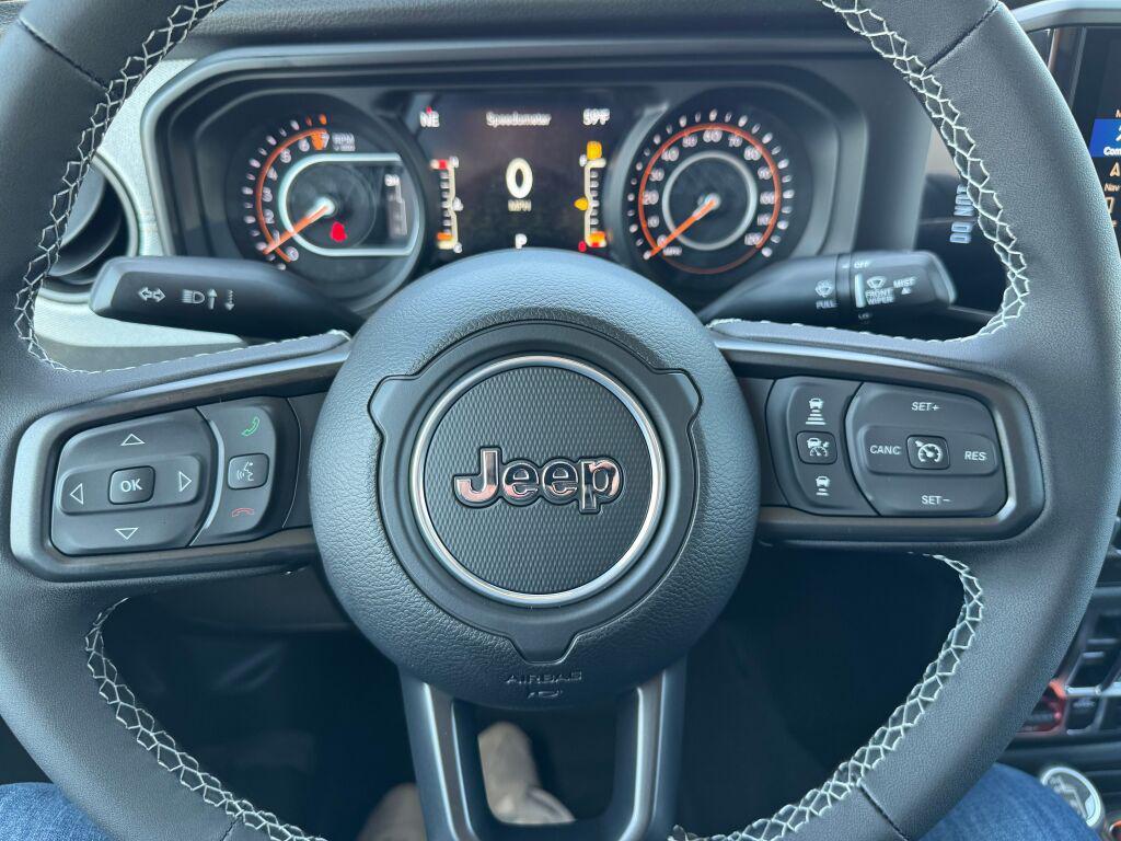 new 2025 Jeep Gladiator car, priced at $51,535