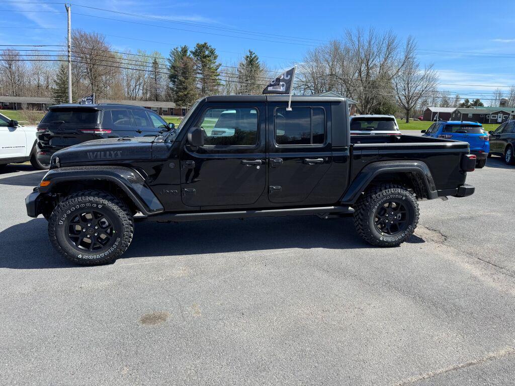 new 2025 Jeep Gladiator car, priced at $51,535