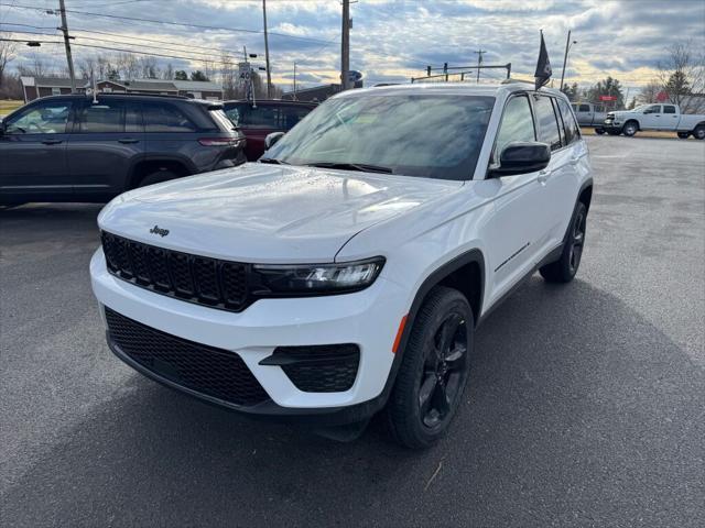 new 2025 Jeep Grand Cherokee car, priced at $47,580