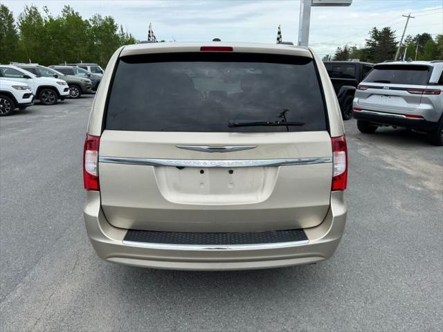 used 2014 Chrysler Town & Country car, priced at $8,995