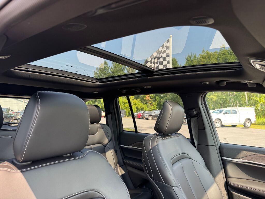 new 2025 Jeep Grand Cherokee car, priced at $52,735