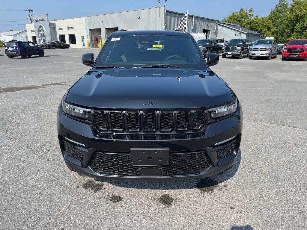 new 2025 Jeep Grand Cherokee car, priced at $52,735