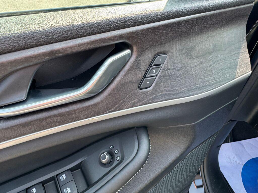 new 2025 Jeep Grand Cherokee car, priced at $52,735