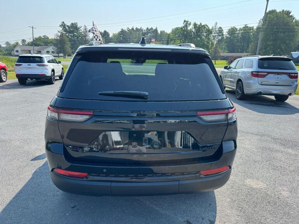 new 2025 Jeep Grand Cherokee car, priced at $52,735