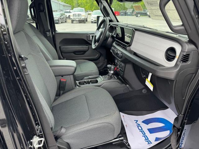 new 2025 Jeep Wrangler car, priced at $53,075