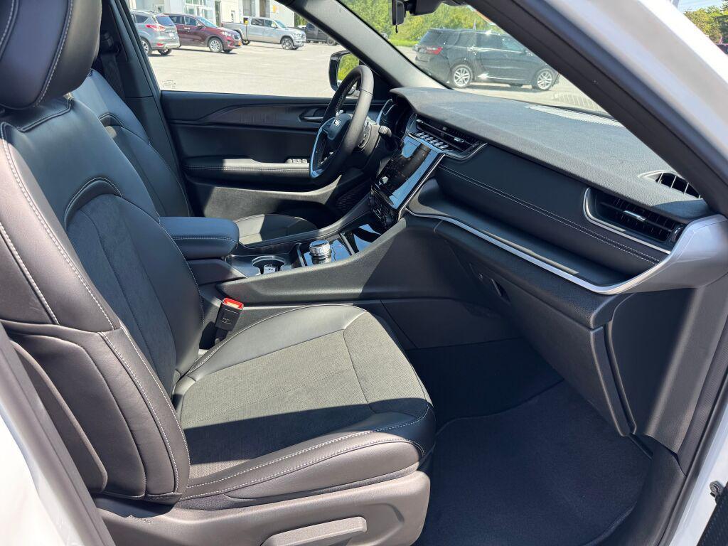 new 2025 Jeep Grand Cherokee L car, priced at $49,780