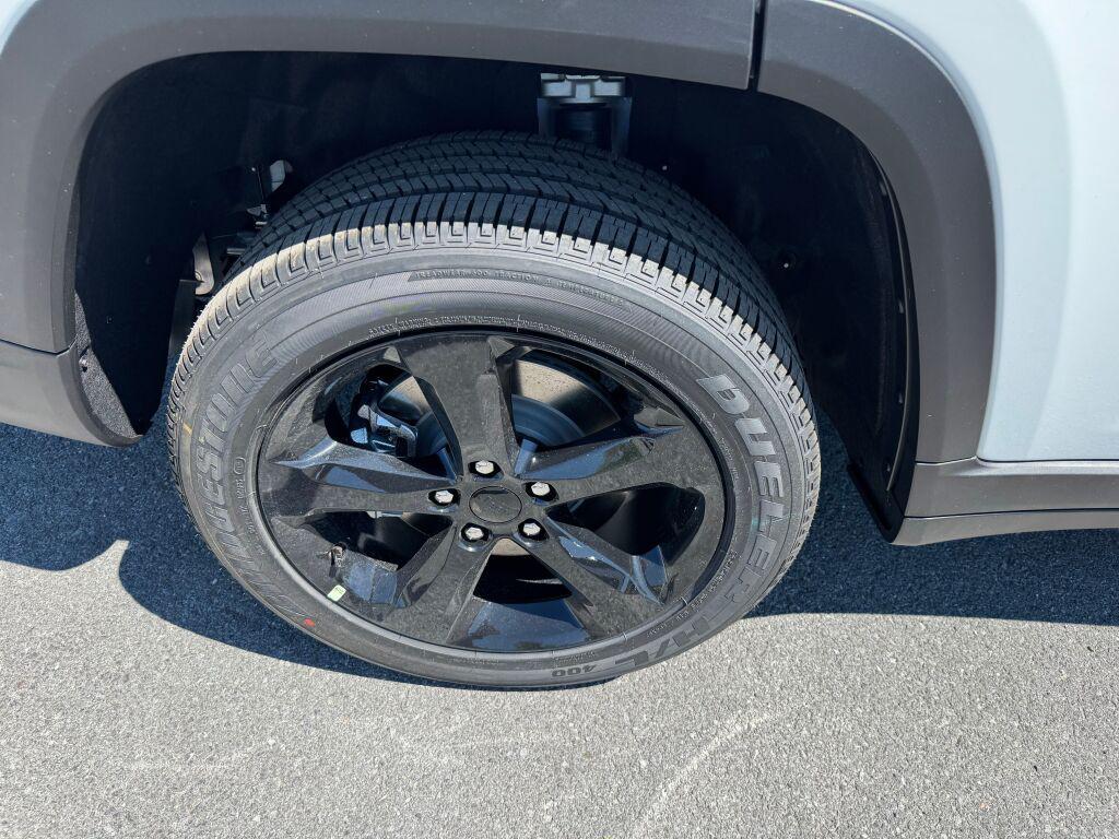 new 2025 Jeep Grand Cherokee L car, priced at $49,780