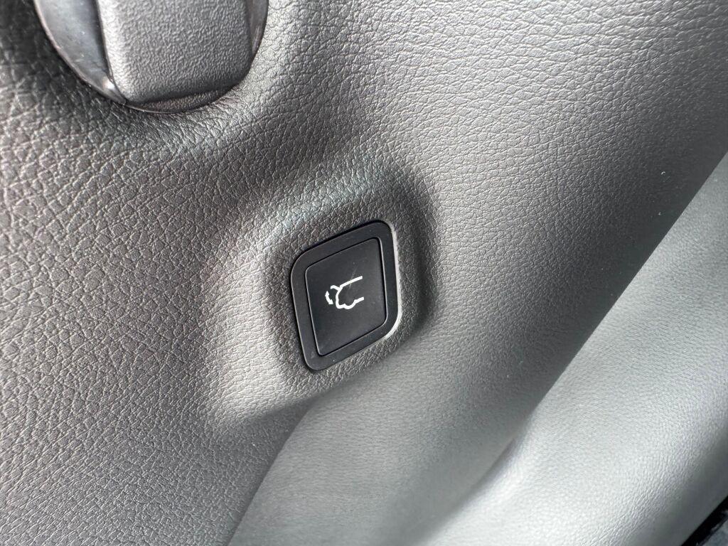 new 2025 Jeep Compass car, priced at $33,435