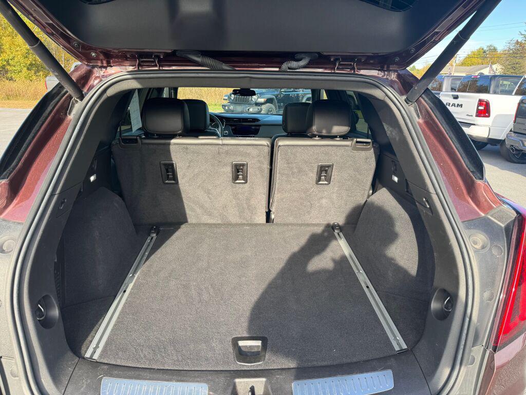 used 2022 Cadillac XT5 car, priced at $30,995