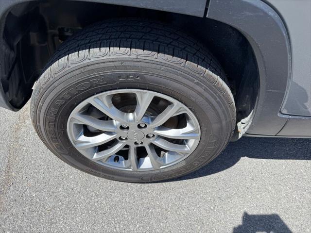 used 2021 Jeep Cherokee car, priced at $23,995