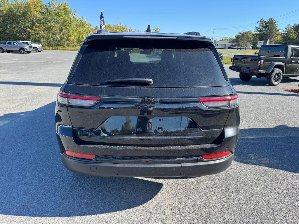 new 2025 Jeep Grand Cherokee car, priced at $48,375